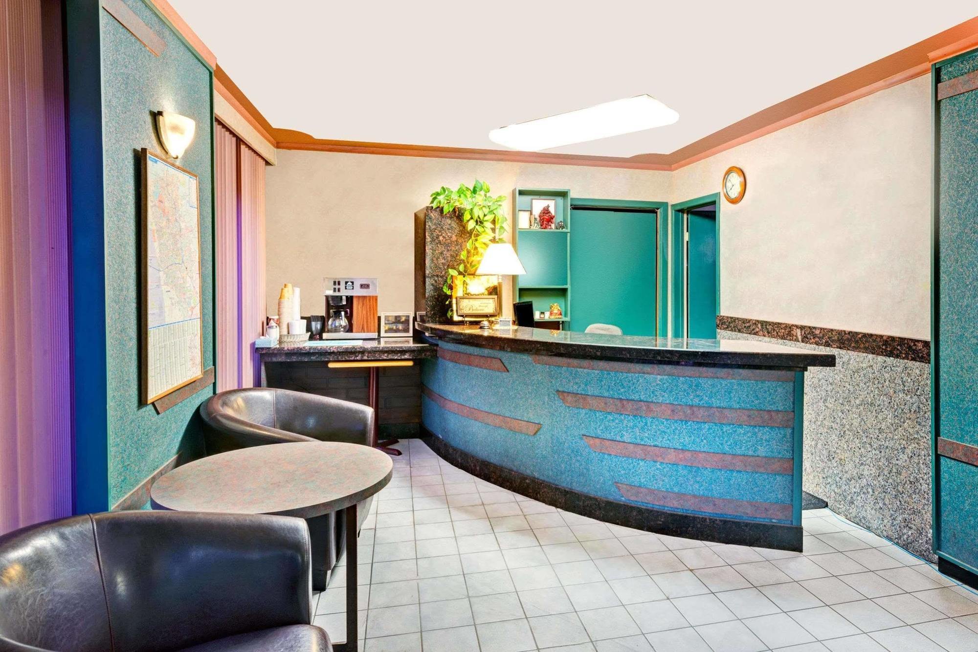 Weber Inn Kitchener Ngoại thất bức ảnh
